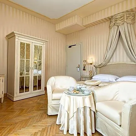 Отель Biasutti 4*